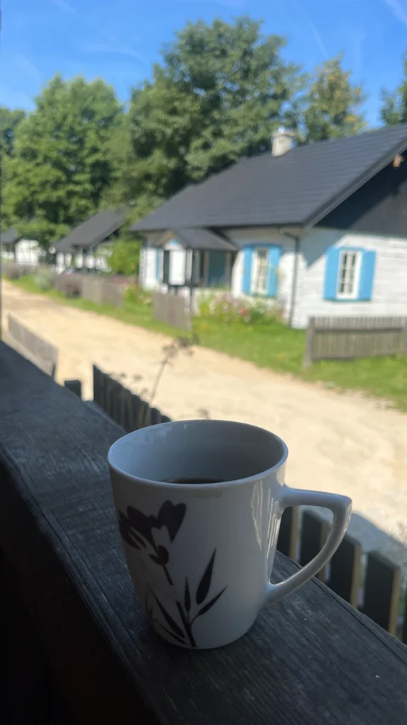 Poranek bez pośpiechu w Przysiółku Spore
